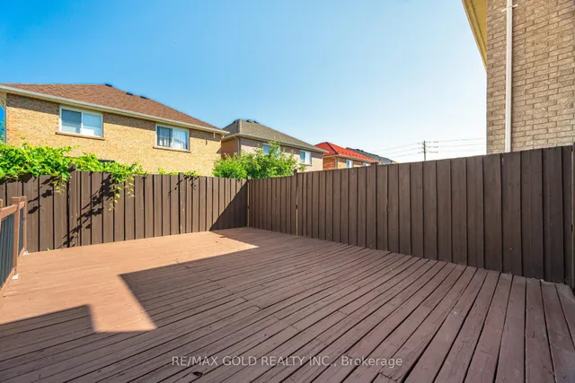 Additional image 48 of 26 Bushmill Circ