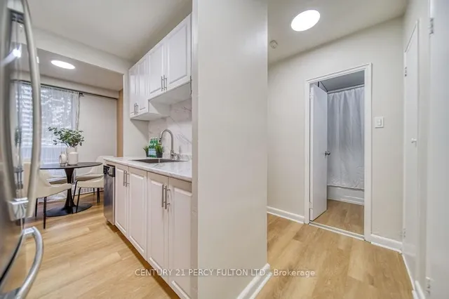 Additional image 6 of 921 Midland Ave Unit 101