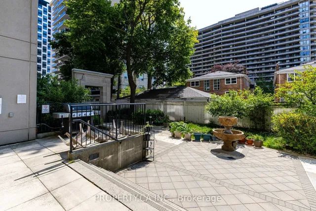 Additional image 31 of 70 High Park Ave Unit 1003