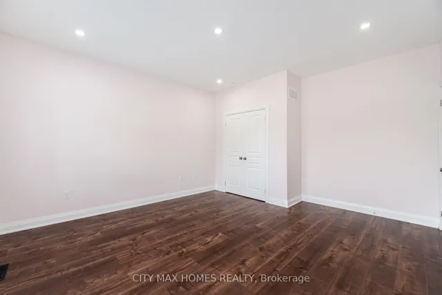 Additional image 34 of 8 Amberglow Crt