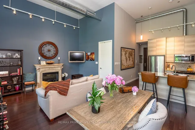 Additional image 14 of 380 Macpherson Ave Unit 209