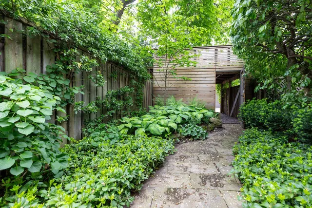 Additional image 40 of 137 Marlborough Pl