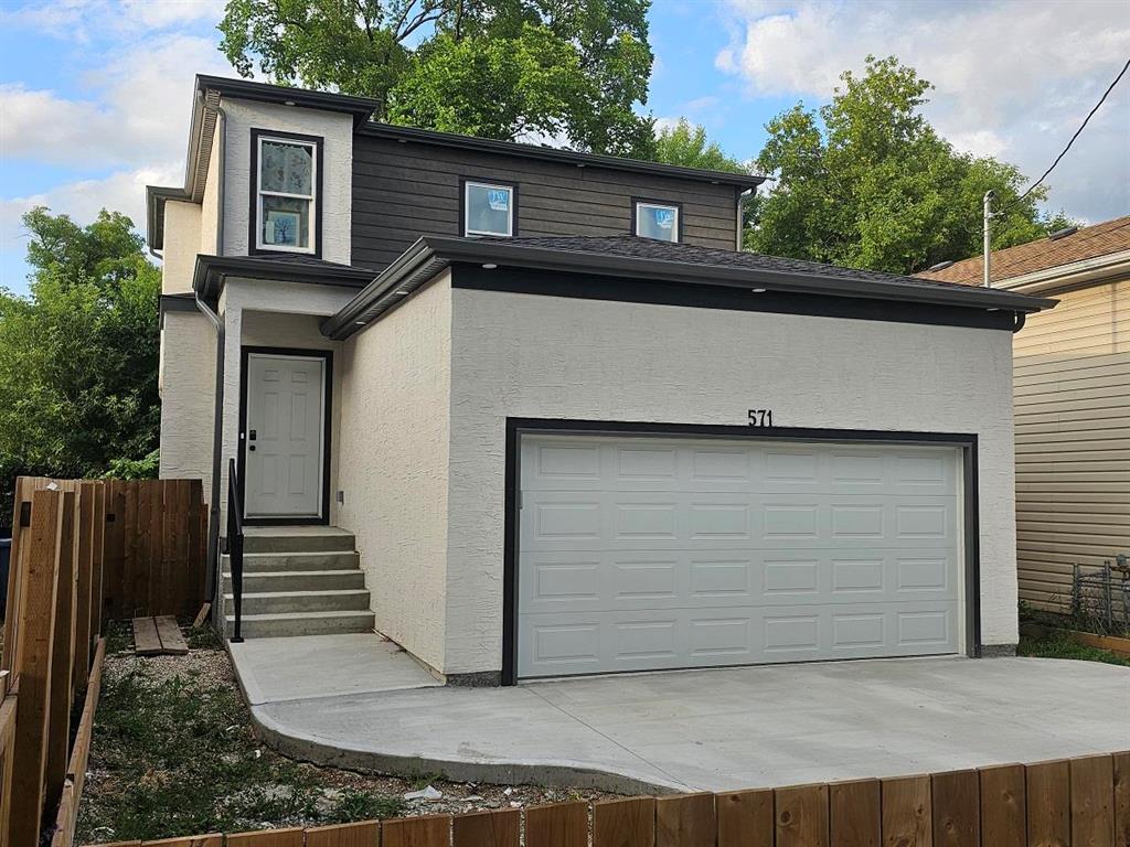 571 Burrows Avenue|Winnipeg, Manitoba R2W2A5