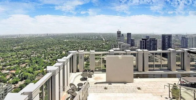 Additional image 32 of 1 Yorkville Ave Unit 2405