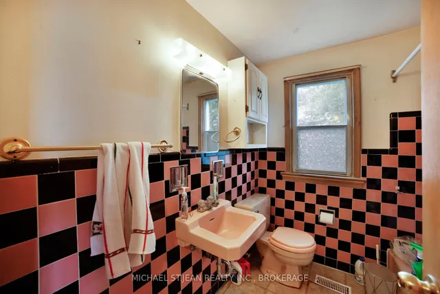 Additional image 24 of 46 Hardale Cres