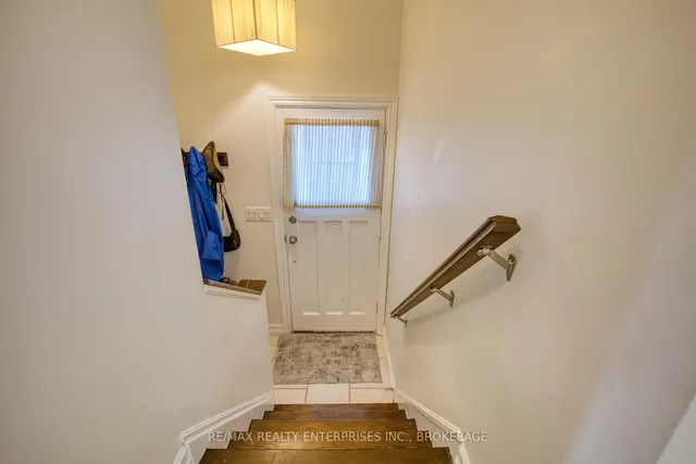 Additional image 14 of 35 Hawthorne Ave