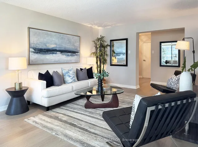 Additional image 14 of 55 Harbour Sq Unit 1917