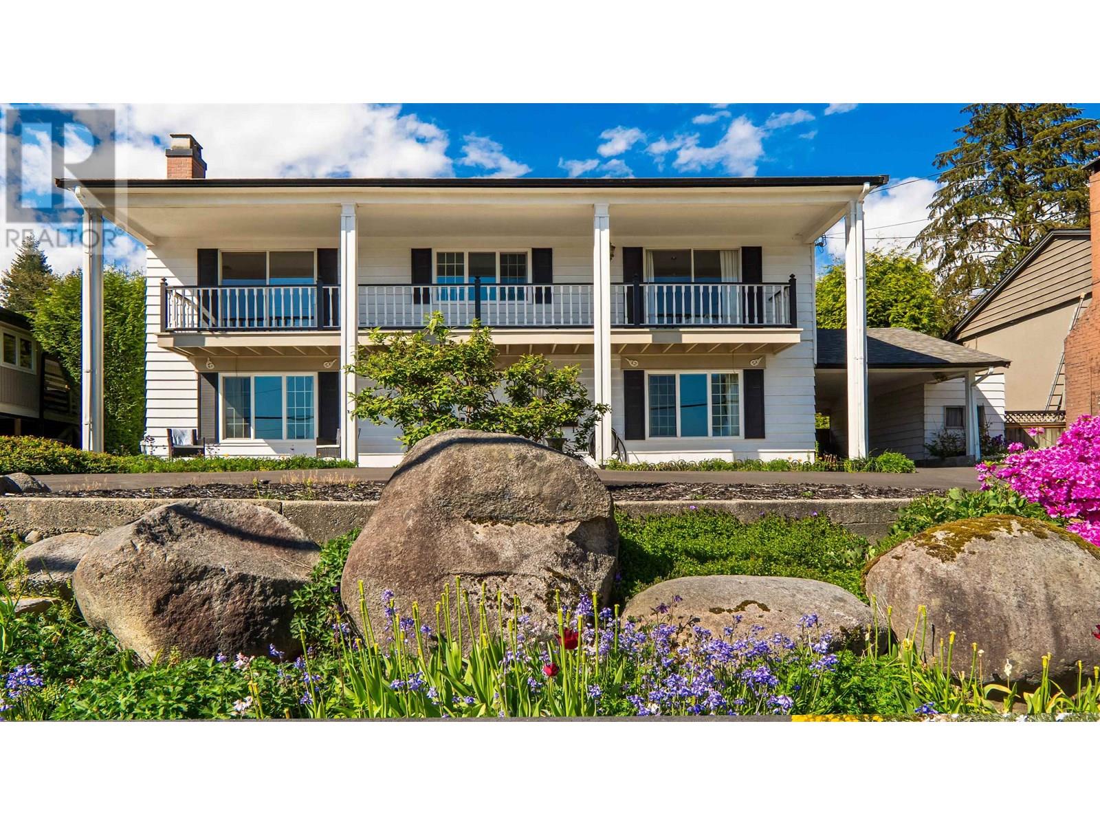 2932 BRIXHAM ROAD|North Vancouver, British Columbia V7H1C4