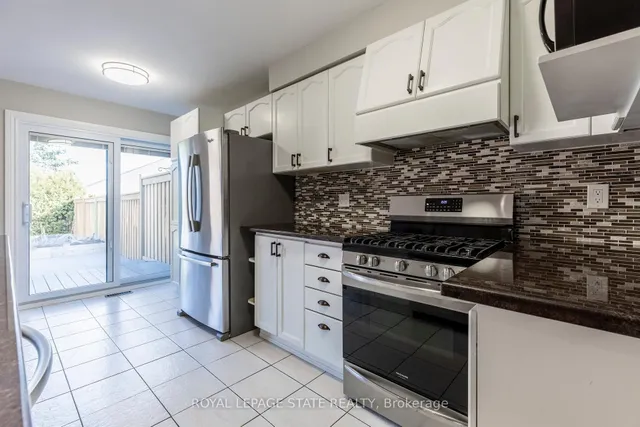 Additional image 18 of 35 Banbury Dr