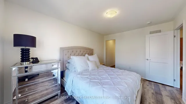 Additional image 28 of 894 Cactus Pt