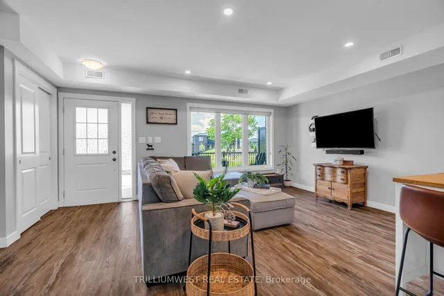 Additional image 6 of 160 Rochefort St Unit A19 (90)