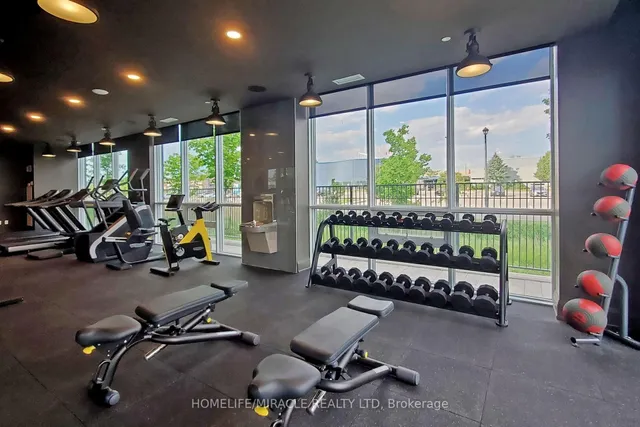 Additional image 40 of 1050 Main St Unit 1106