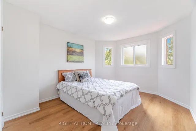 Additional image 33 of 325 Harrowsmith Dr