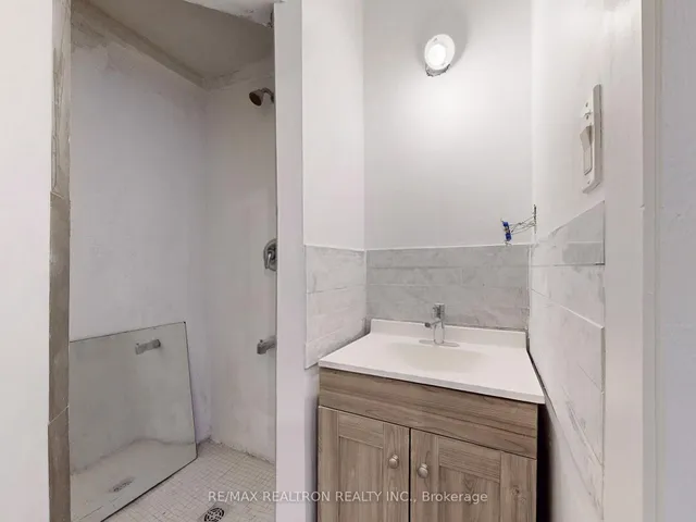 Additional image 30 of 778 Pape Ave