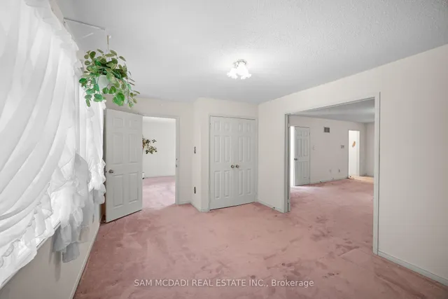 Additional image 25 of 7 Vogue Cres