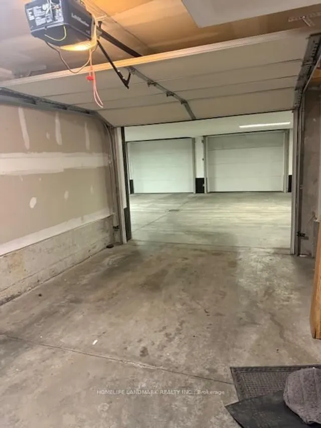 Additional image 29 of 15 Heron Park Pl Unit 14