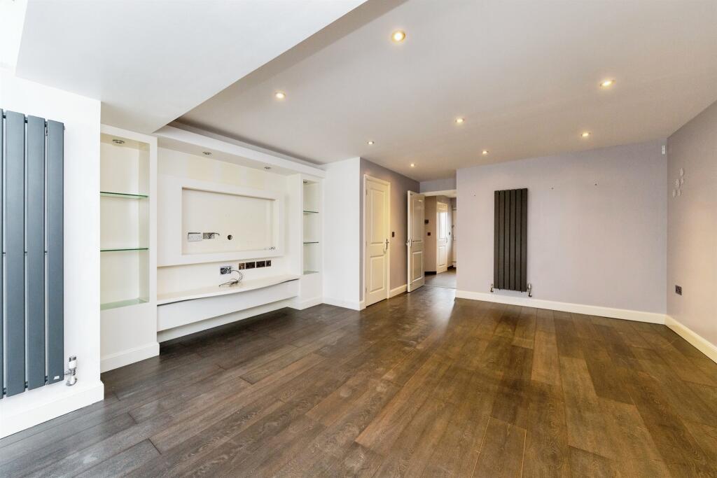 Additional image 18 of Sparrowhawk Place, Hatfield