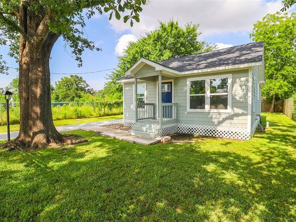8714 Autumn Ln, Houston, TX 77016