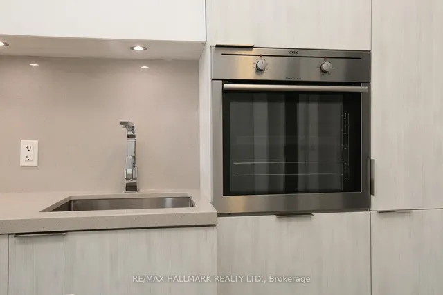 Additional image 18 of 8 Eglinton Ave Unit 4203