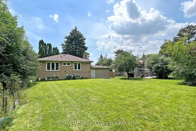 Additional image 25 of 22 Royal Doulton Dr