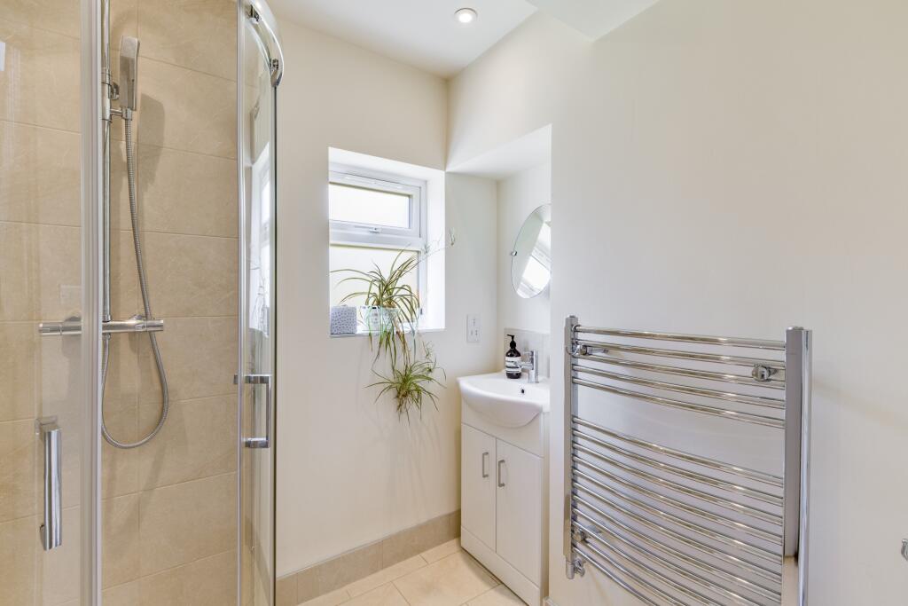 Additional image 18 of Oakhill Drive, Welwyn, AL6