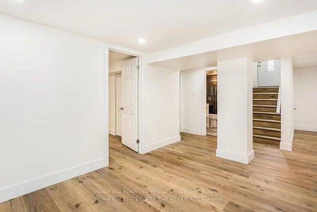 Additional image 22 of 178 Cloverdale Ave