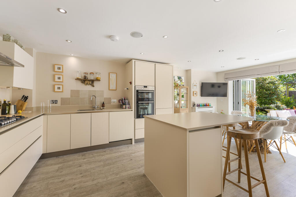 Additional image 8 of Sevenacres, Welwyn, AL6