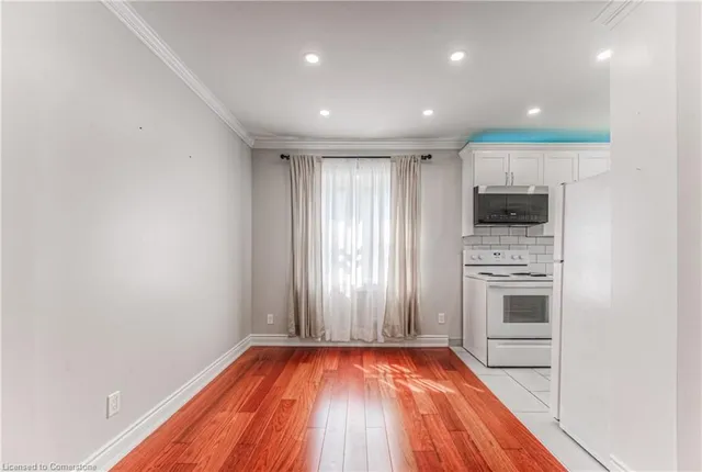 Additional image 9 of 60 Rosedale Ave