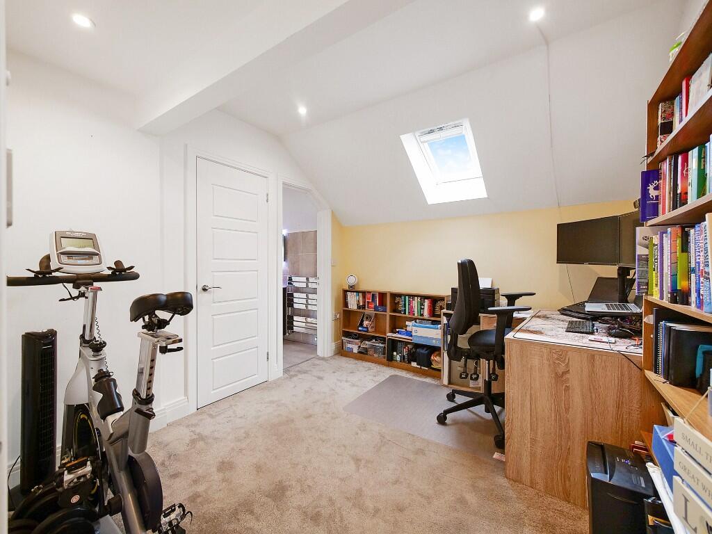 Additional image 18 of Bloomfield Road, Harpenden, Hertfordshire, AL5