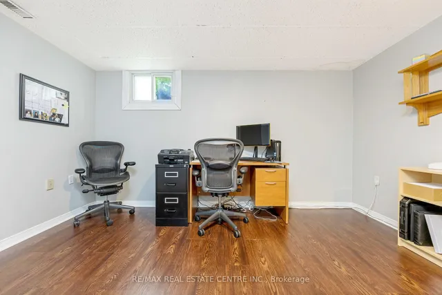 Additional image 27 of 292 Randall Cres