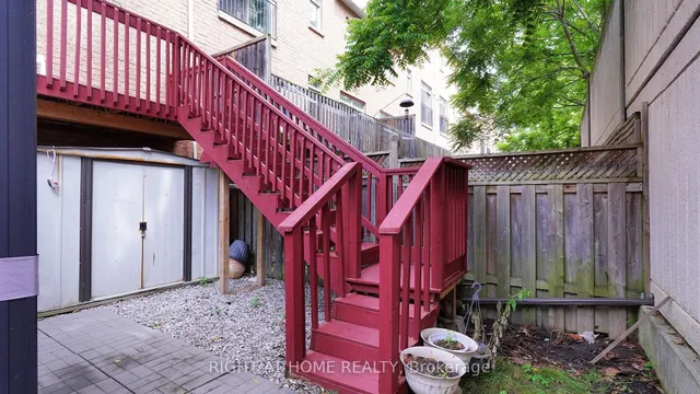 Additional image 33 of 58 Stagecoach Circ