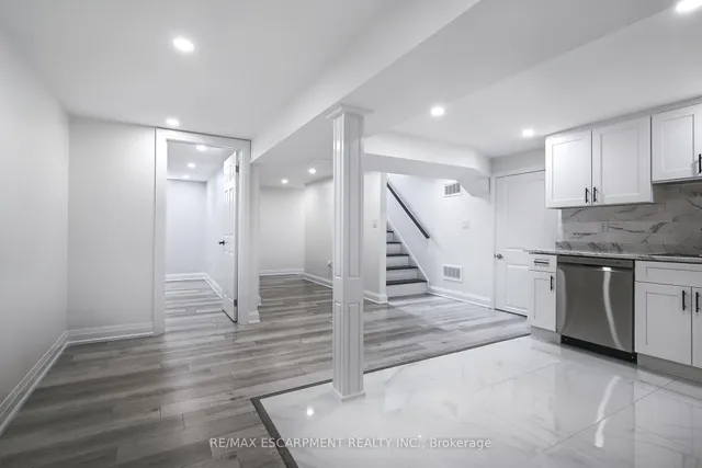 Additional image 31 of 1414 Allangrove Dr