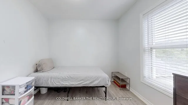 Additional image 19 of 194 Simcoe St