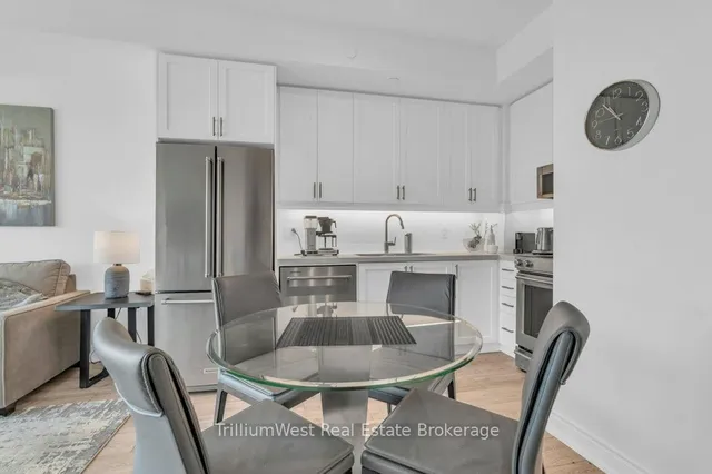 Additional image 12 of 1050 Main St Unit 1004