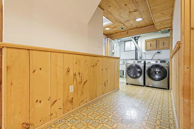 Additional image 43 of 94 Mossbrook Cres