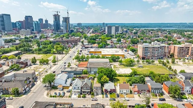 Additional image 44 of 99 Cathcart St