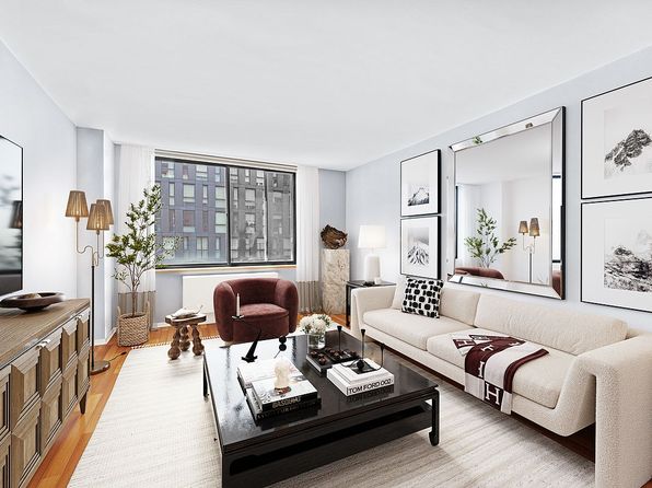 275 Greenwich St APT 7J, New York, NY 10007