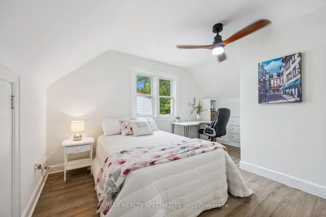 Additional image 18 of 33 Hamel Ave