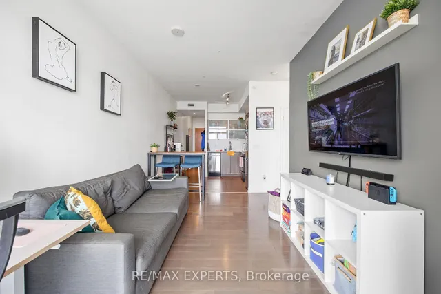 Additional image 12 of 170 Fort York Blvd Unit 1412