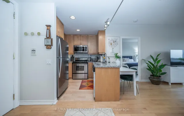 Additional image 21 of 1 Glen Park Ave Unit 605