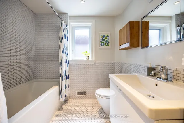 Additional image 23 of 21A Grafton Ave