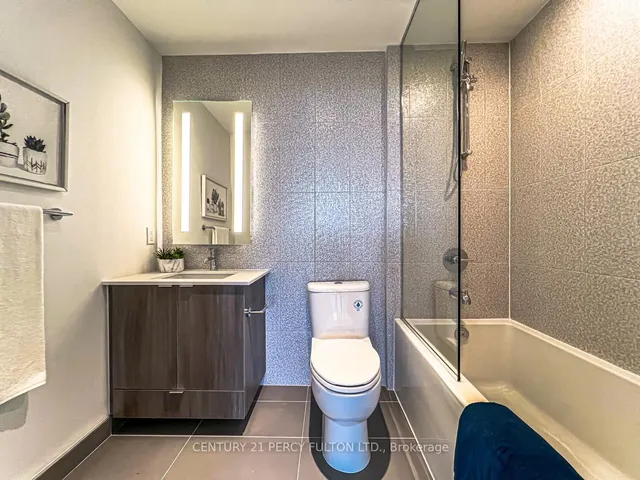 Additional image 6 of 585 Bloor St Unit 3415