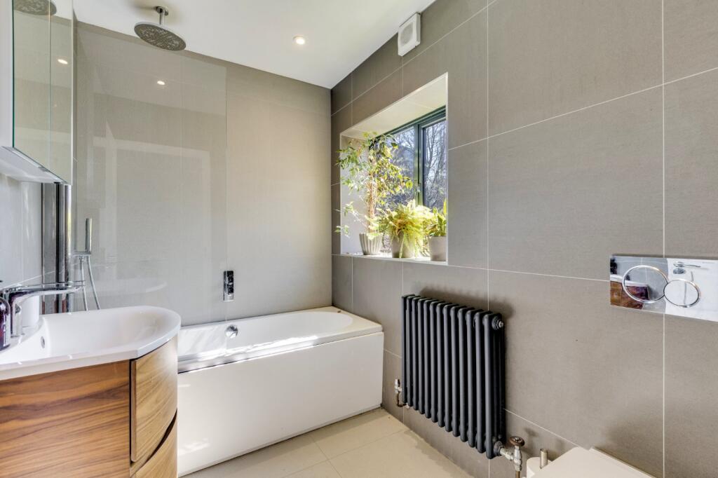 Additional image 11 of Hillside Way, Oaklands, Welwyn, Hertfordshire, AL6