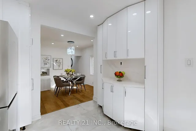 Additional image 13 of 92 King Edward Ave Ave