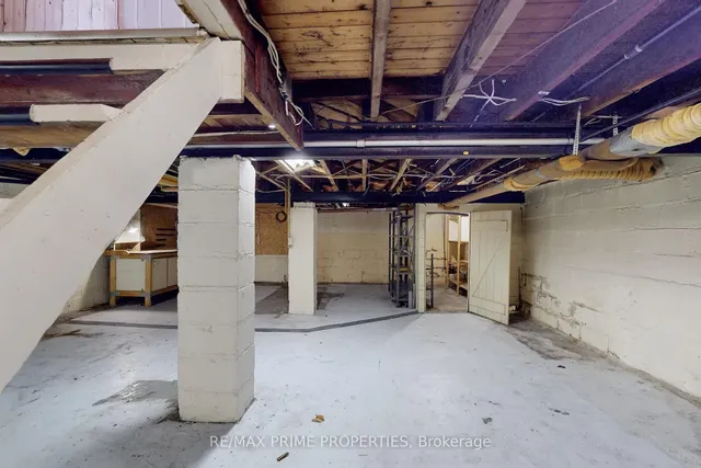 Additional image 26 of 1398 Pape Ave