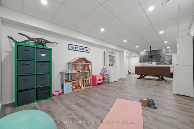 Additional image 33 of 68 Steepleridge St