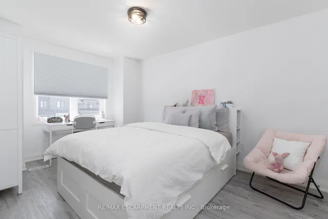 Additional image 22 of 388 Klein Circ