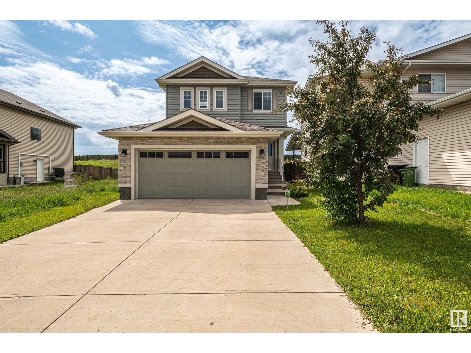 4523 126 AV NW|Edmonton, Alberta T5A1L3