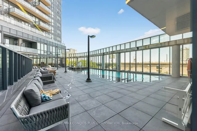 Additional image 23 of 51 East Liberty St Unit 2415