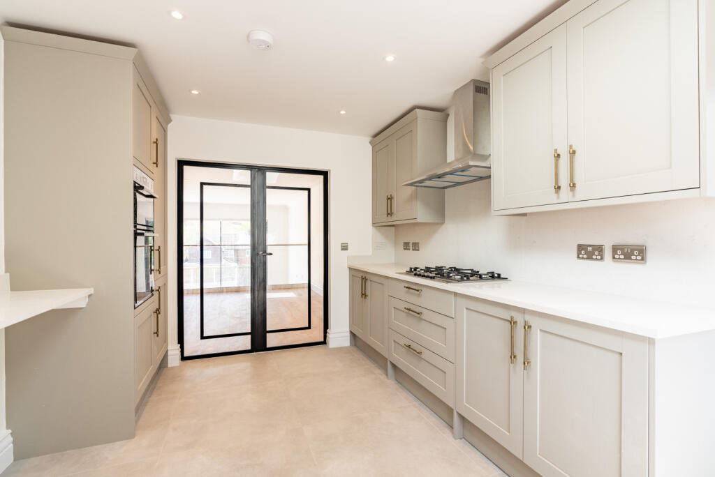 Additional image 8 of Batchwood Drive, St Albans, AL3